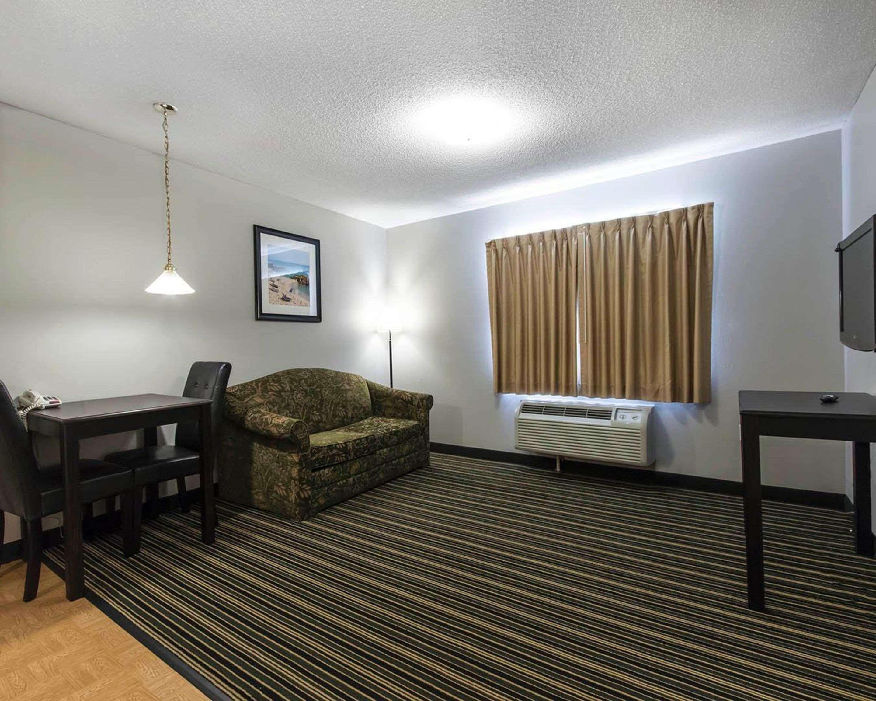Suburban Extended Stay Hotel Naval Base Area Warrington Zewnętrze zdjęcie