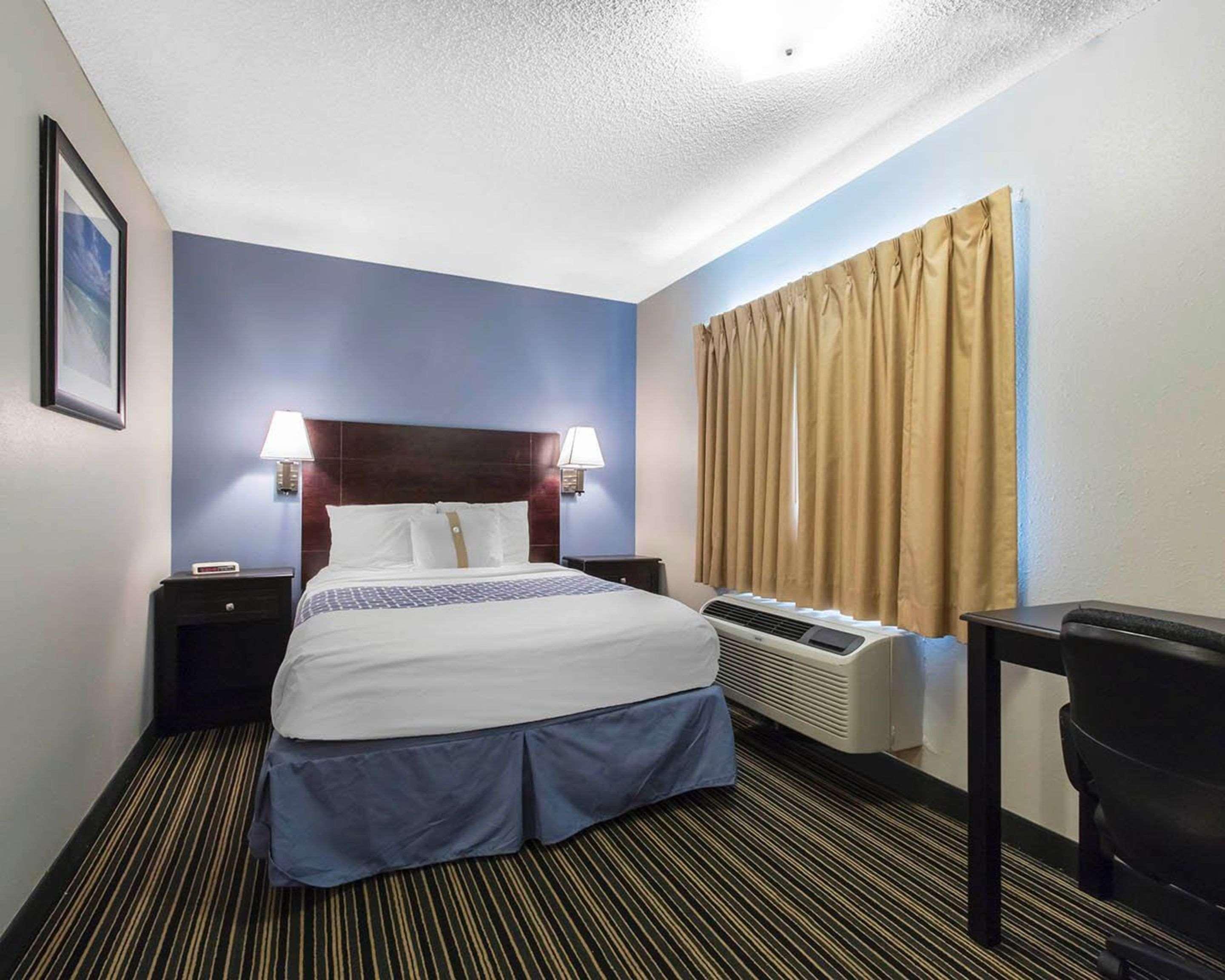Suburban Extended Stay Hotel Naval Base Area Warrington Zewnętrze zdjęcie